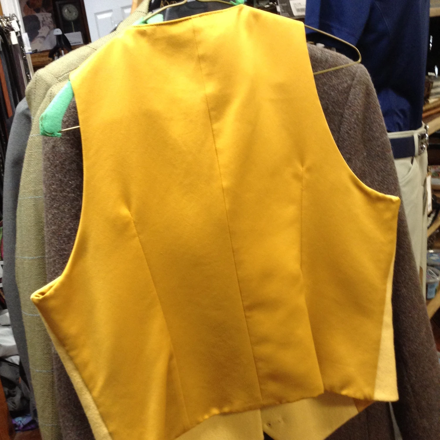 Shires The Clifton Men's Canary Vest - Image 2
