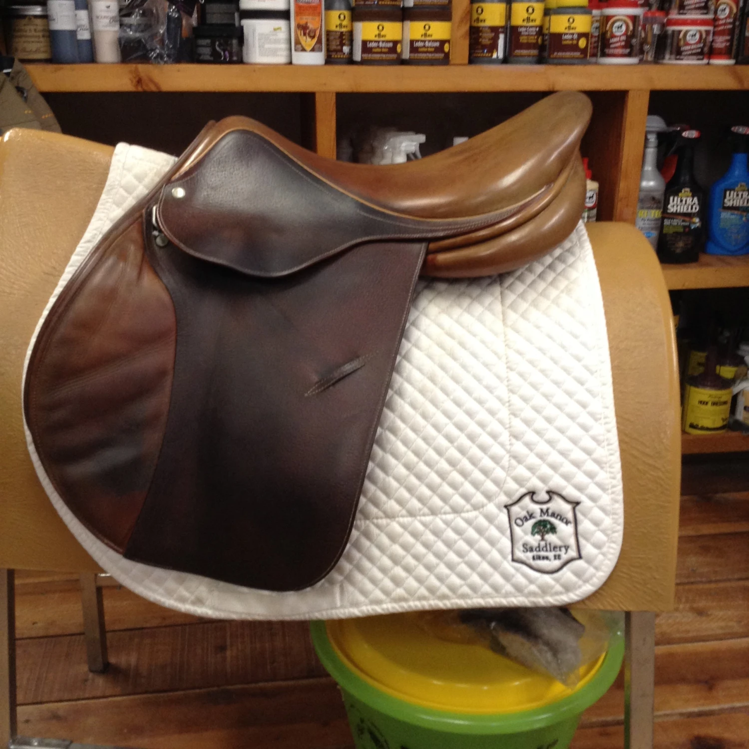 Luc Childeric Jump Saddle 17"