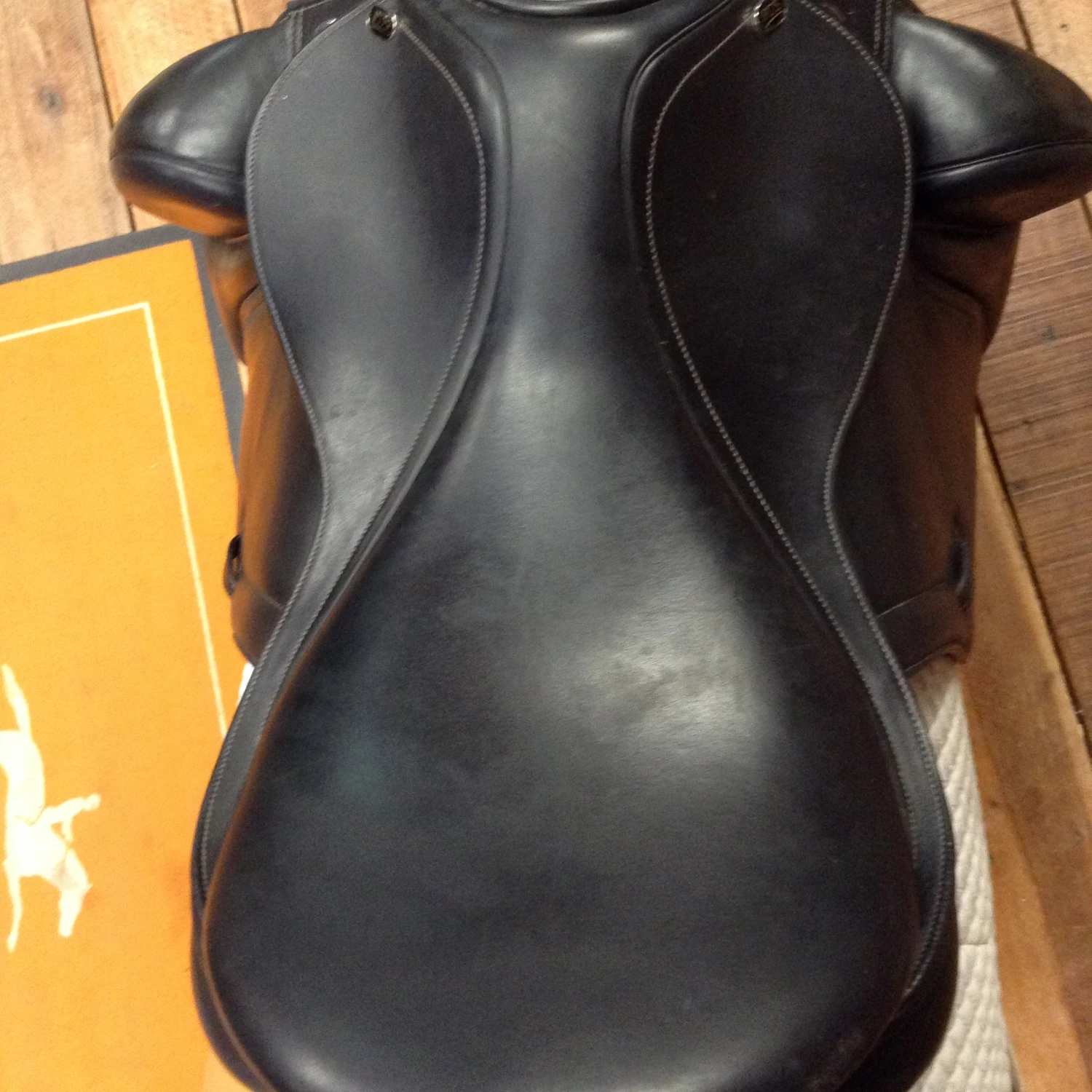 PDS Carl Hester Collection Monoflap Dressage Saddle - Image 3