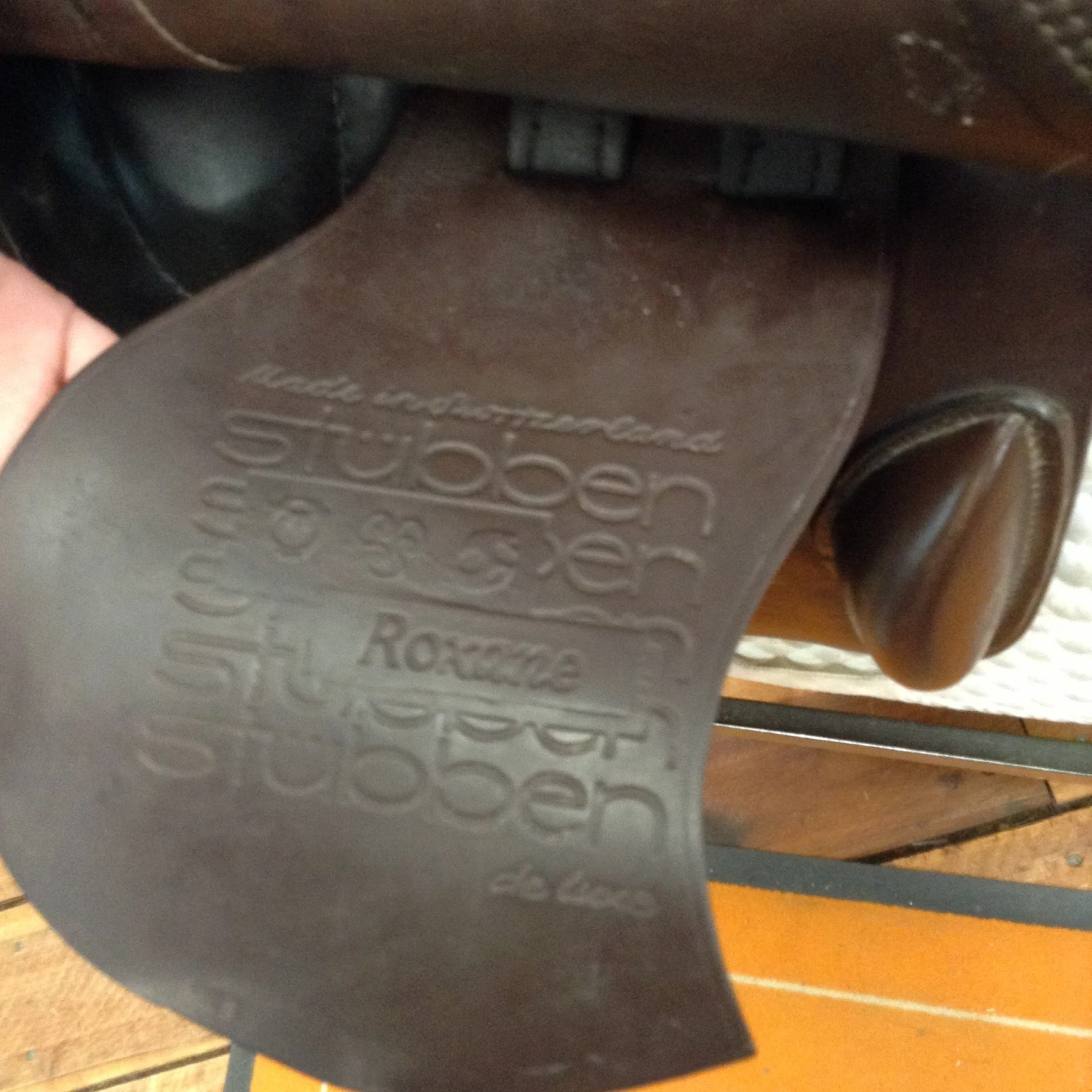 Stubben Roxane Jump Saddle - 17.5" - Image 6