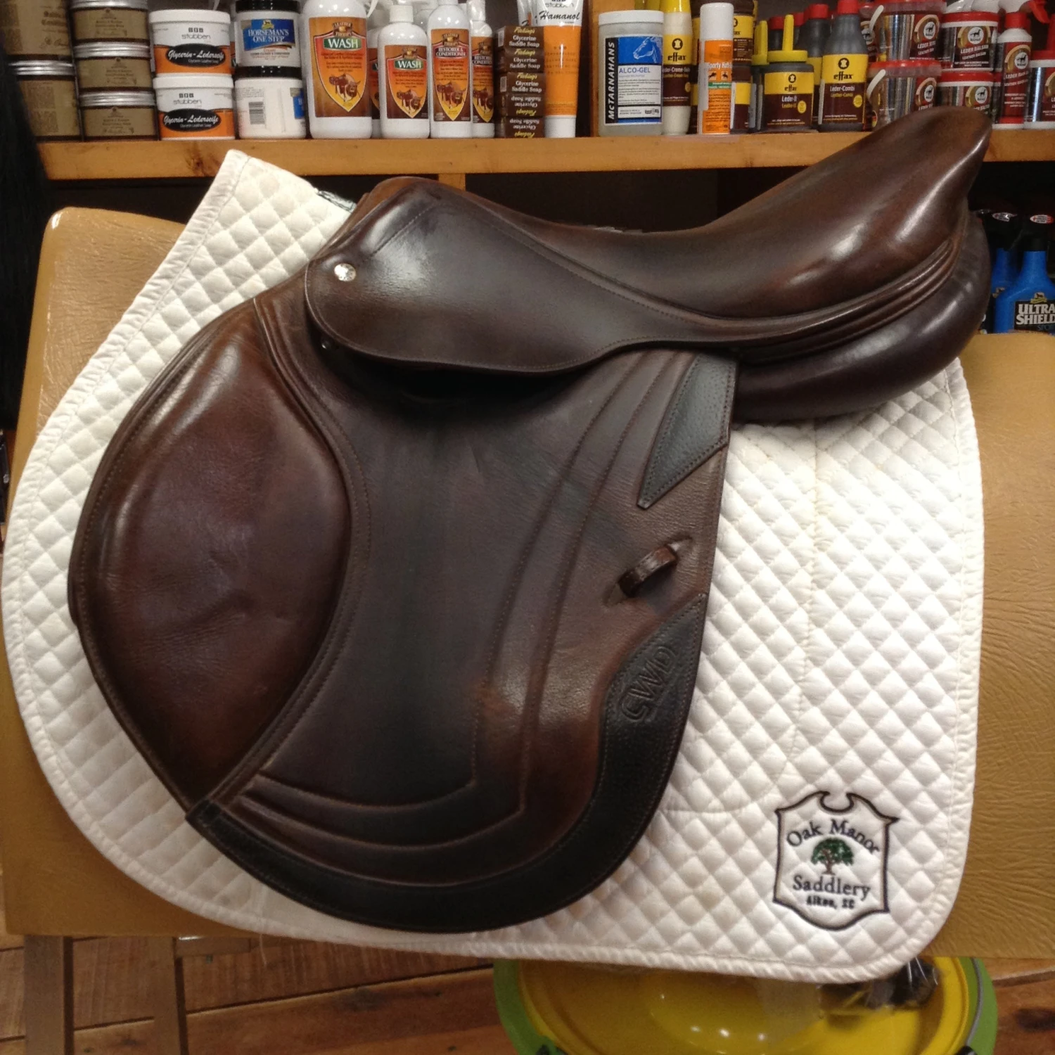 2013 CWD Close Contact Jump Saddle -17"