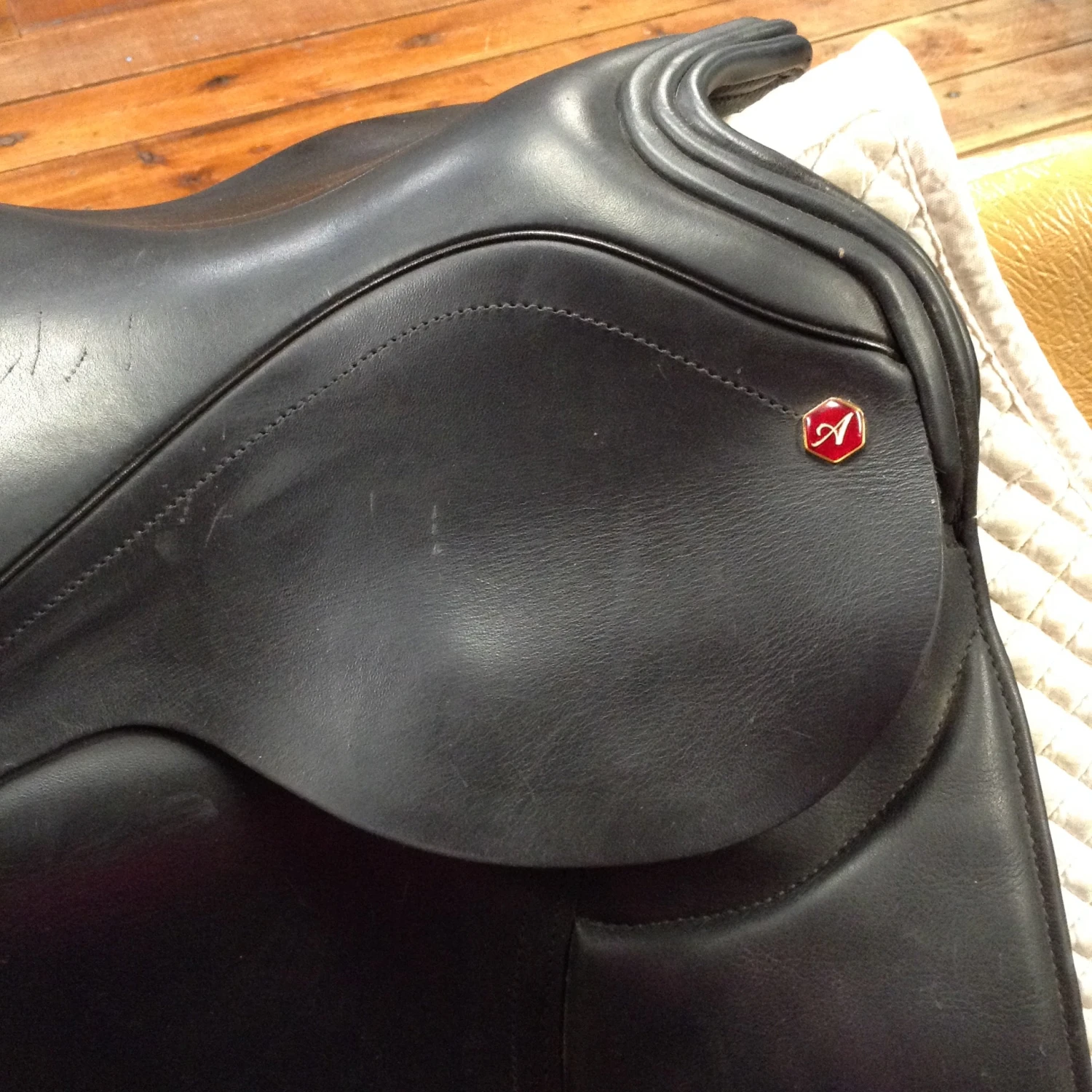 Albion SLK Dressage Saddle - 17.5" - Image 11