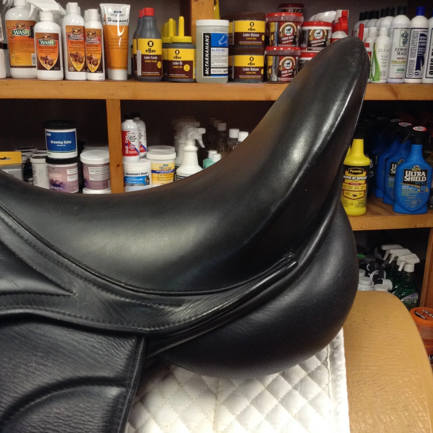 George Gullikson Dressage Saddle - 17.5" - Image 3