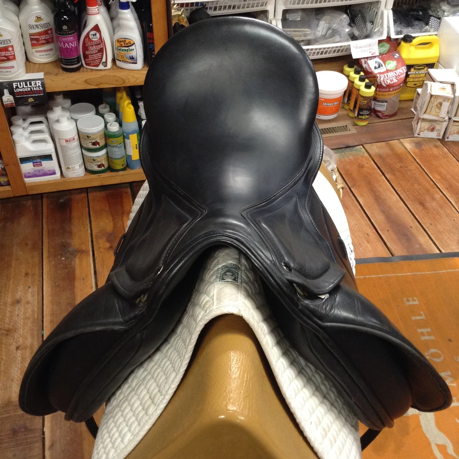 George Gullikson Dressage Saddle - 17.5" - Image 7