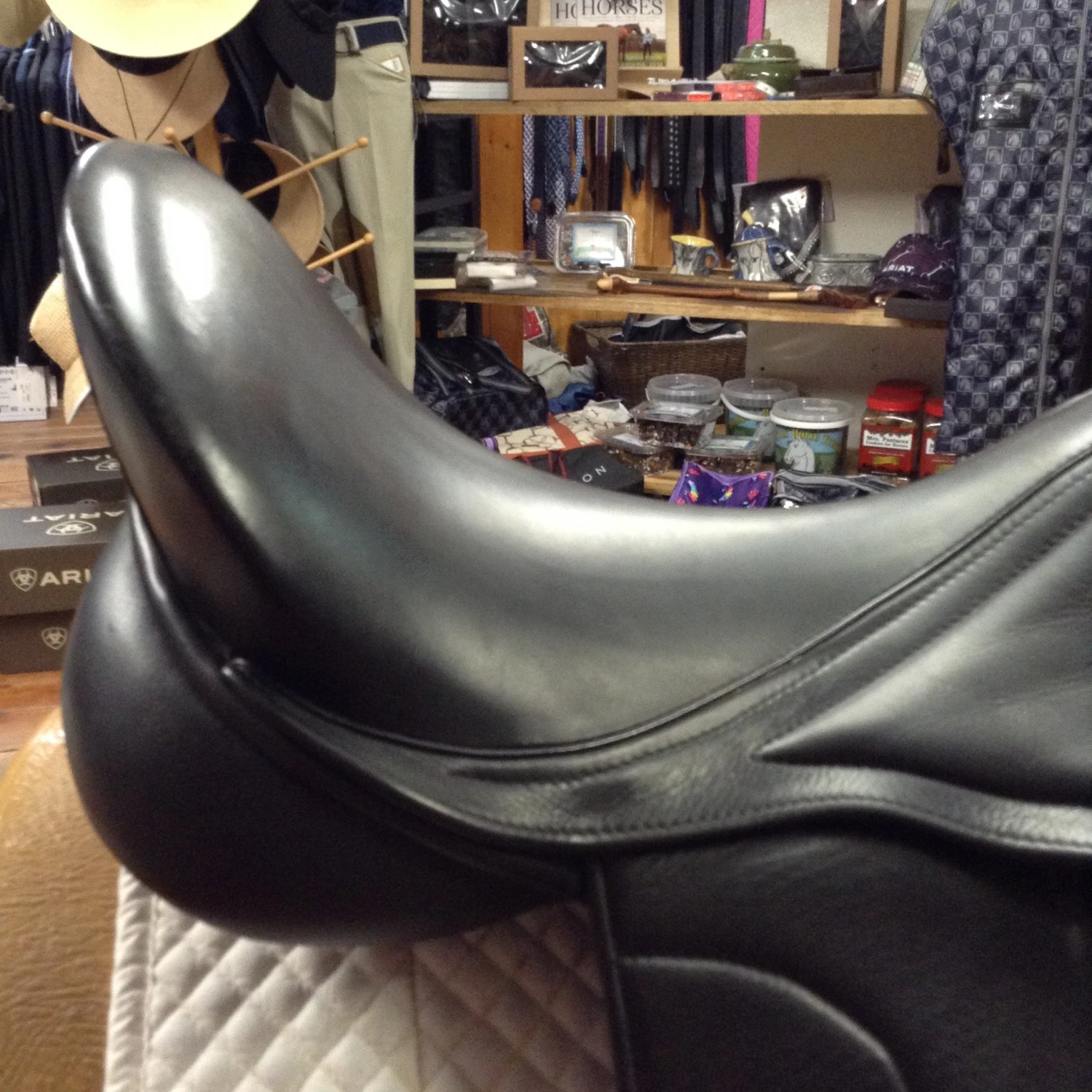 George Gullikson Dressage Saddle - 17.5" - Image 11