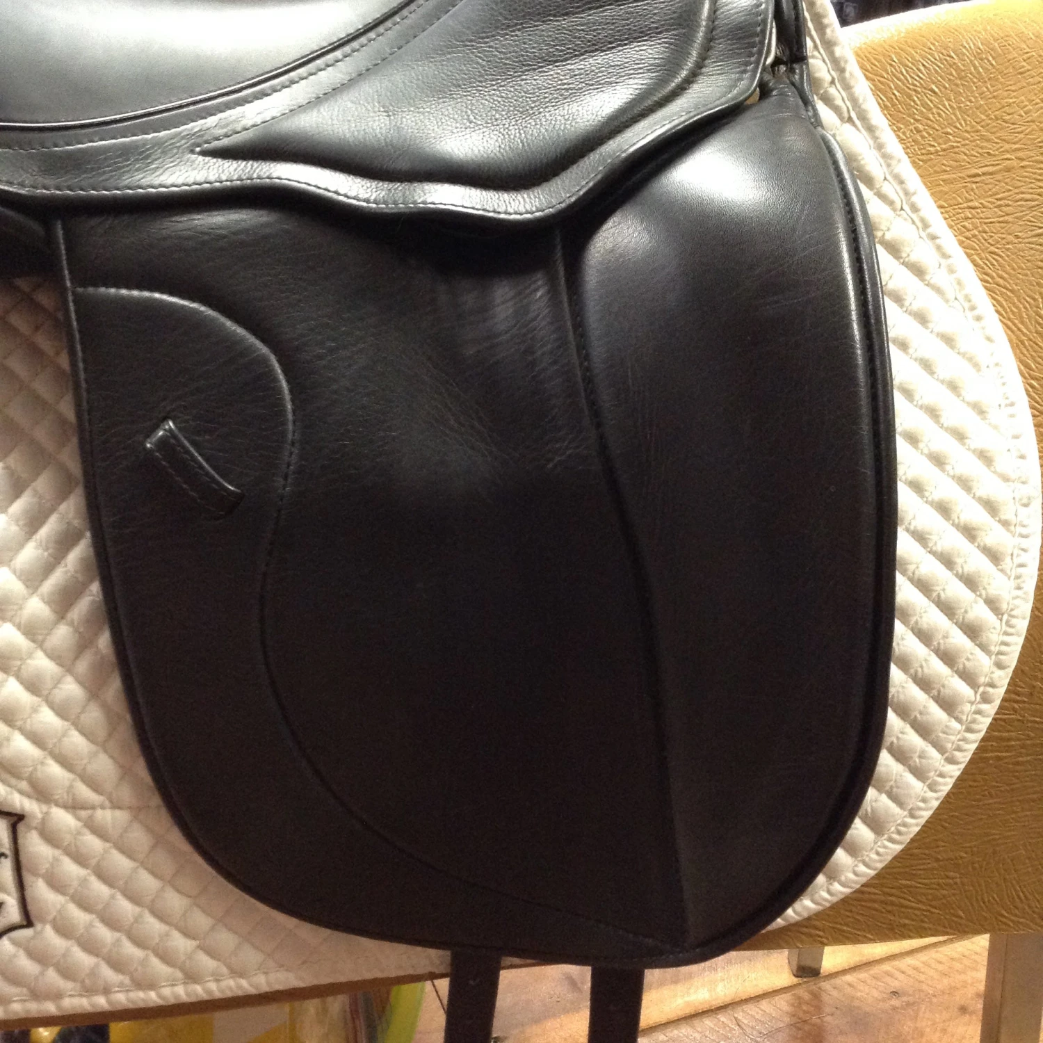 George Gullikson Dressage Saddle - 17.5" - Image 12