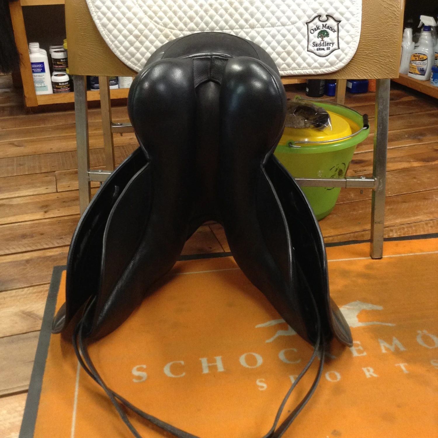 George Gullikson Dressage Saddle - 17.5" - Image 15