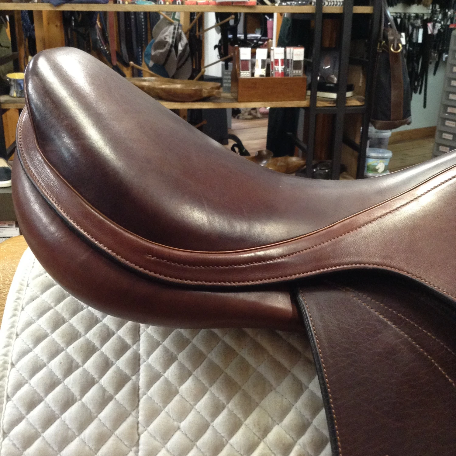 Equipe Expression Jump Saddle - 17.5" - Image 11