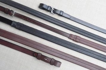 Red Barn Rubber Reins